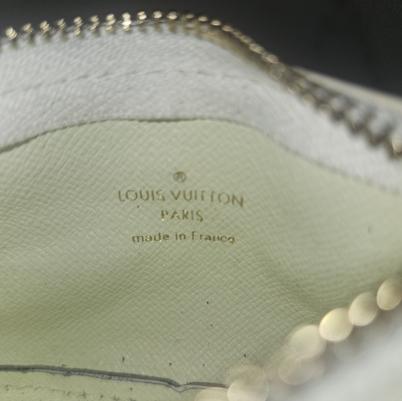 White and Gray Checkered Key Pouch - Picture 2 of 7